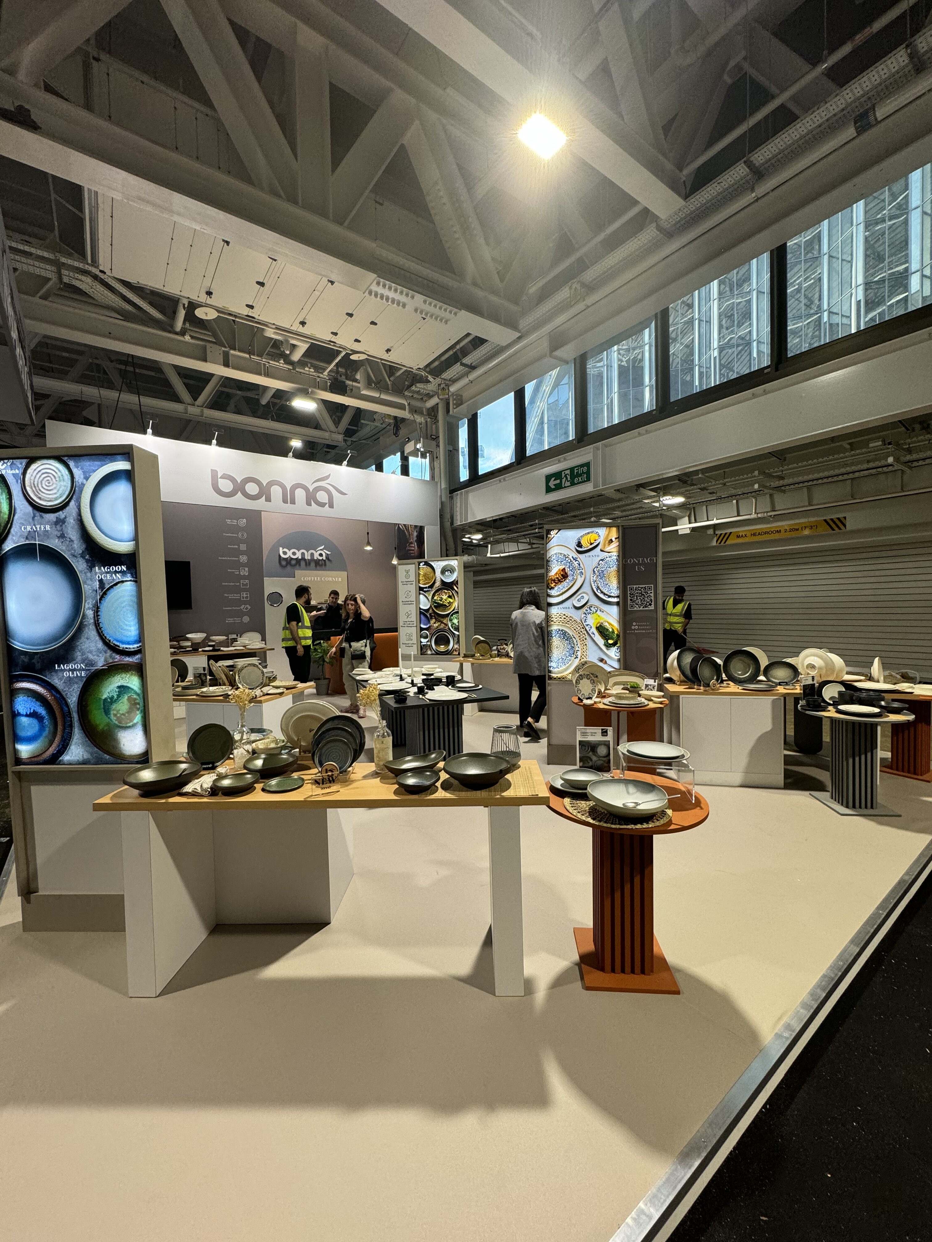 Dikey Design exhibition stand project view 144